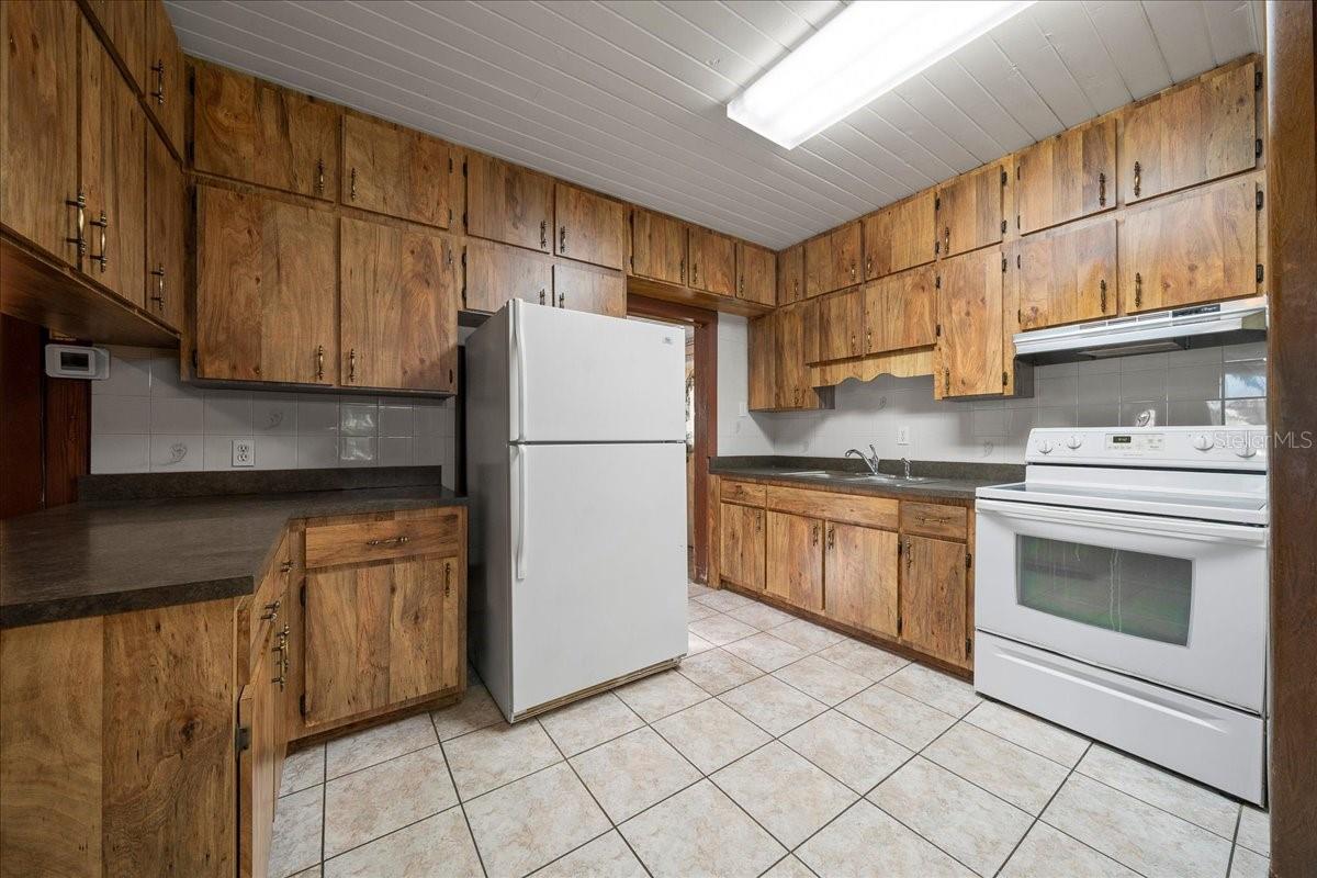 Image 14 of 45 For 618 21st Street