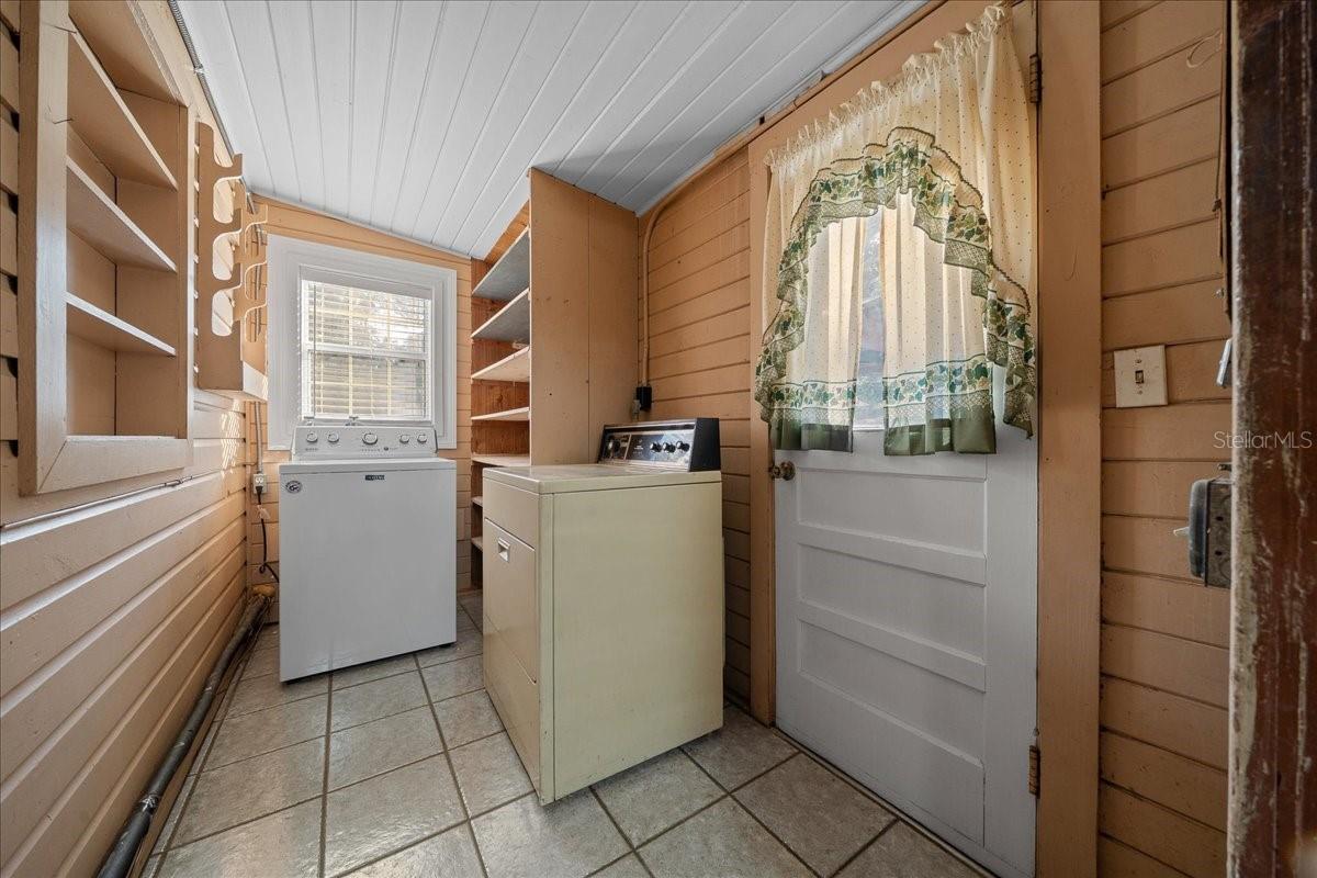 Image 17 of 45 For 618 21st Street