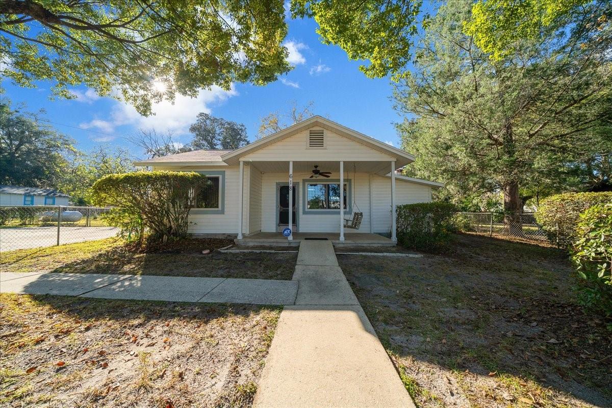 Image 2 of 45 For 618 21st Street