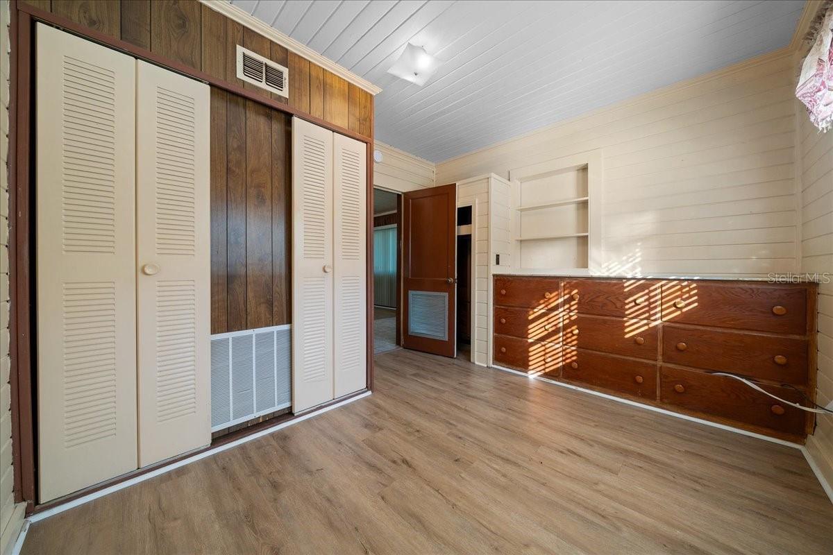 Image 23 of 45 For 618 21st Street