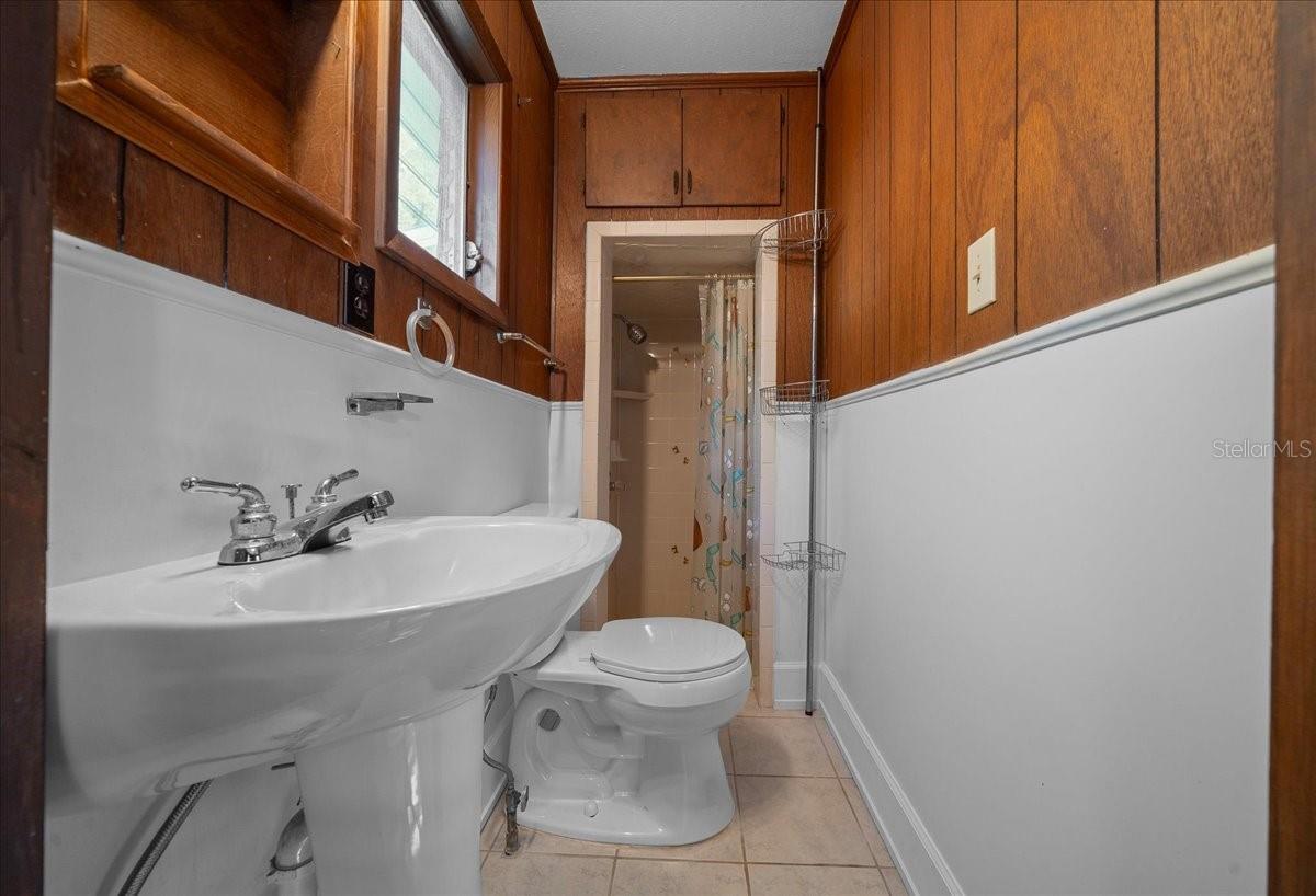 Image 29 of 45 For 618 21st Street