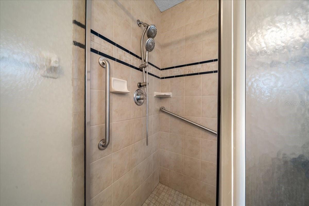 Image 16 of 31 For 1102 21st Terrace