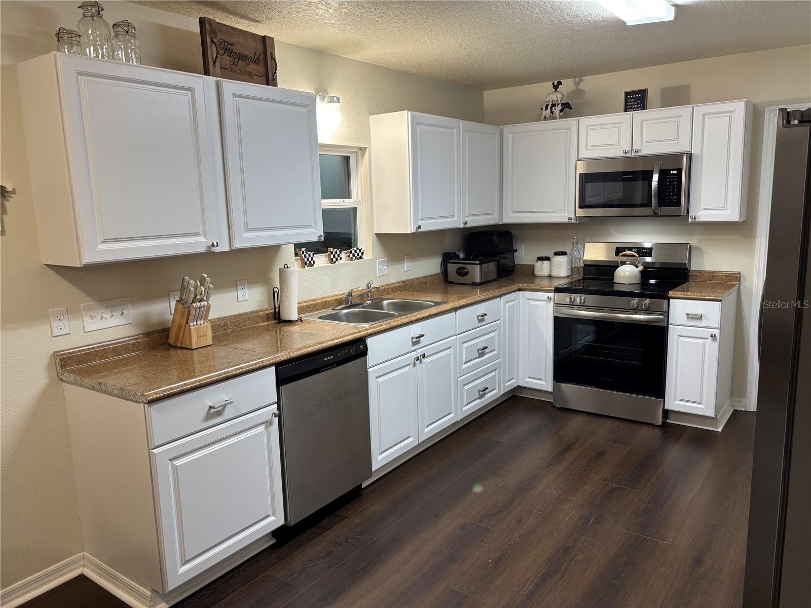 Image 8 of 36 For 8121 County Road 243b