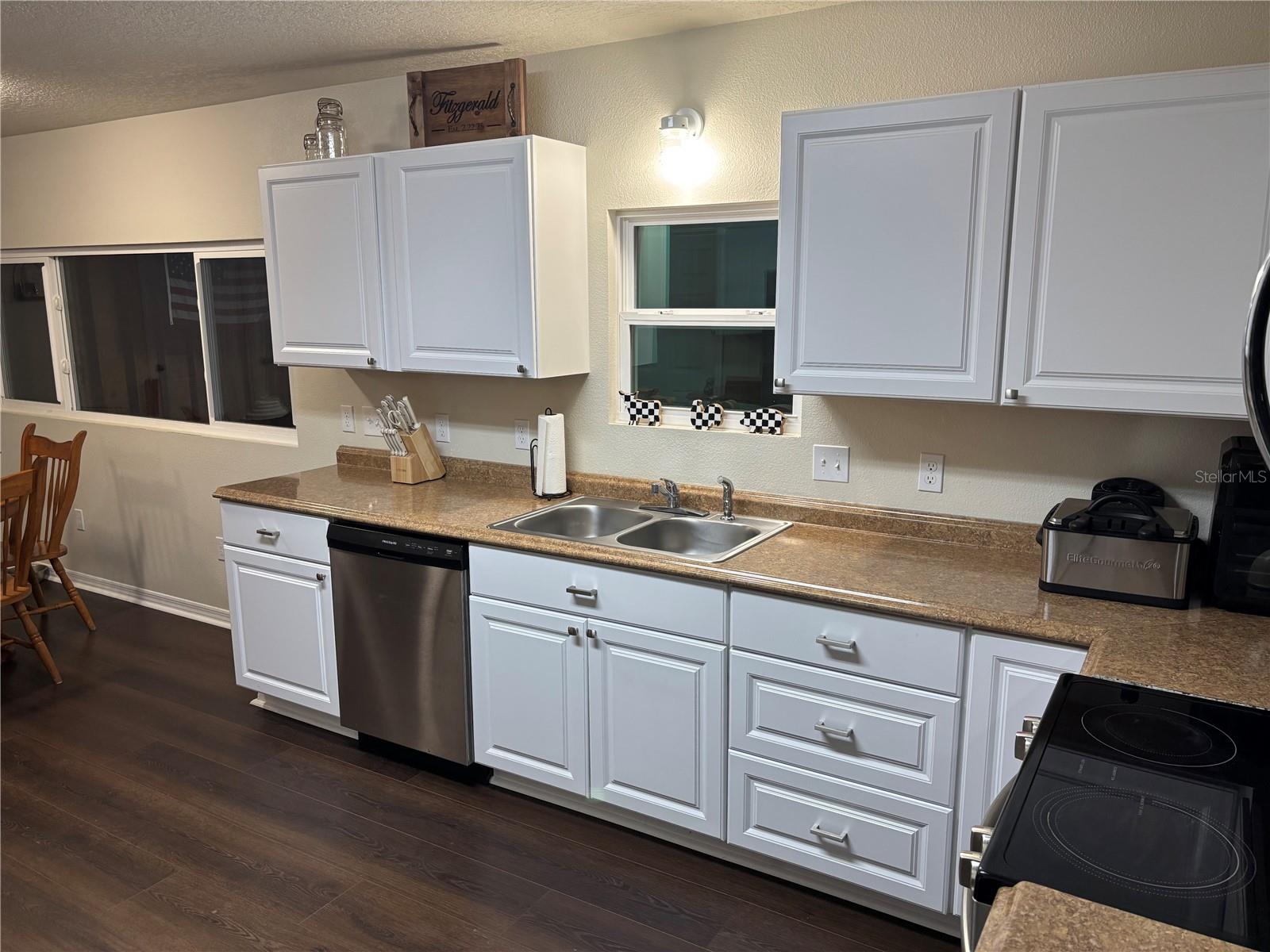 Image 9 of 36 For 8121 County Road 243b