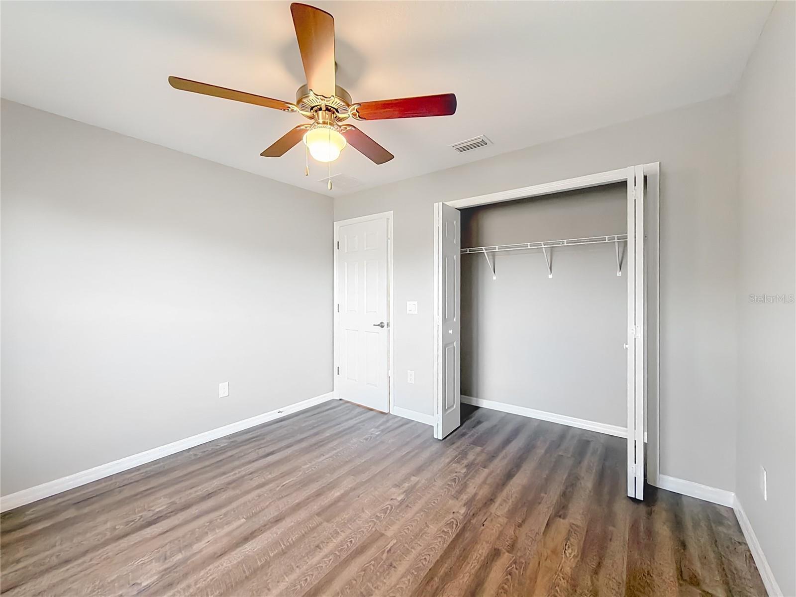 Image 16 of 39 For 14805 32nd Place