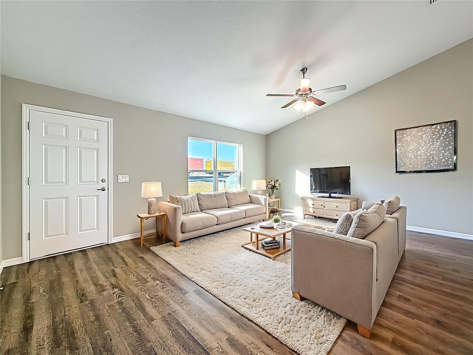 Image 2 of 39 For 14805 32nd Place