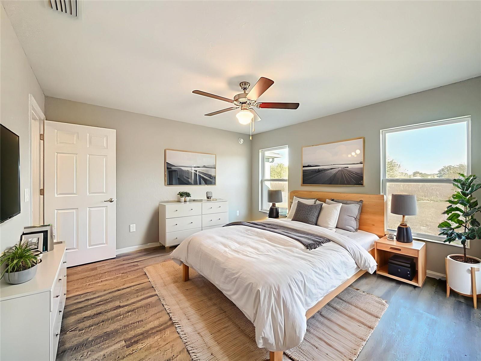 Image 8 of 39 For 14805 32nd Place