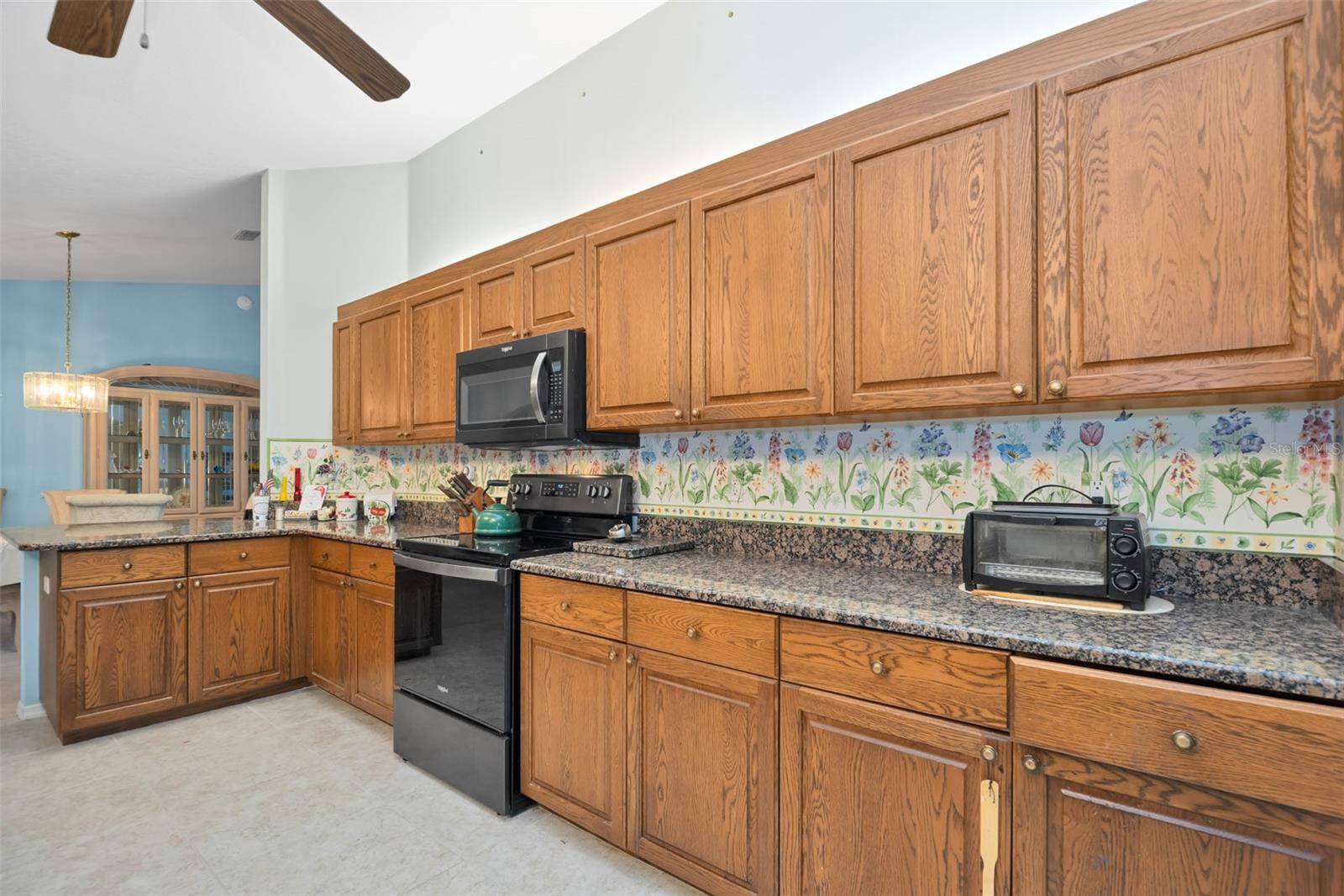 Image 10 of 27 For 9921 138th Loop