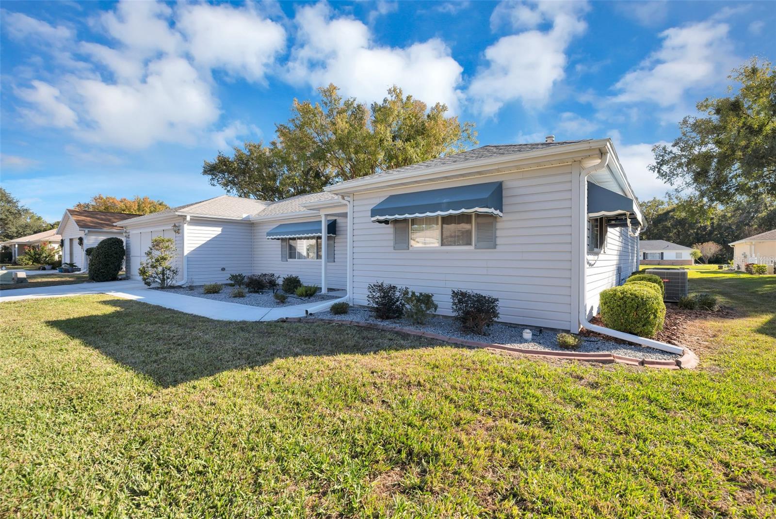 Image 2 of 27 For 9921 138th Loop