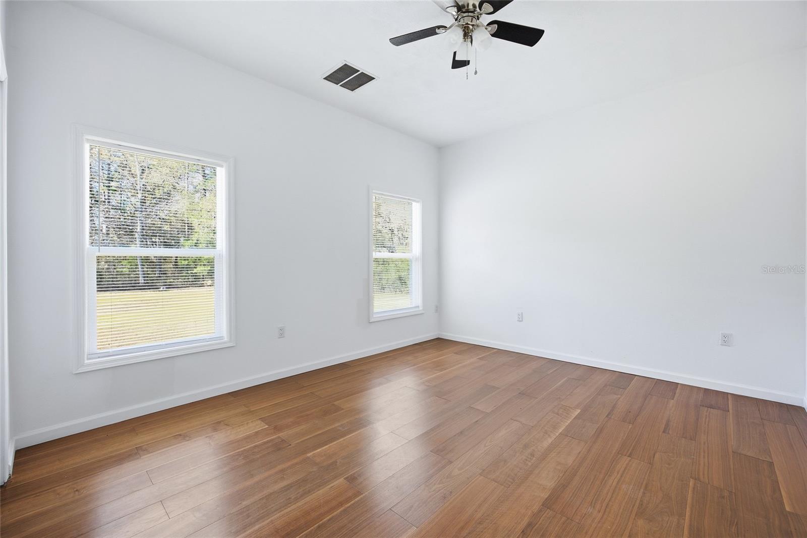 Image 16 of 39 For 14550 61st Court