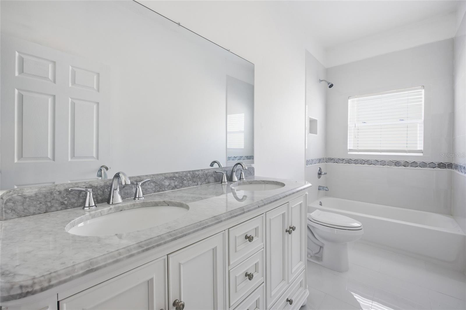 Image 18 of 39 For 14550 61st Court