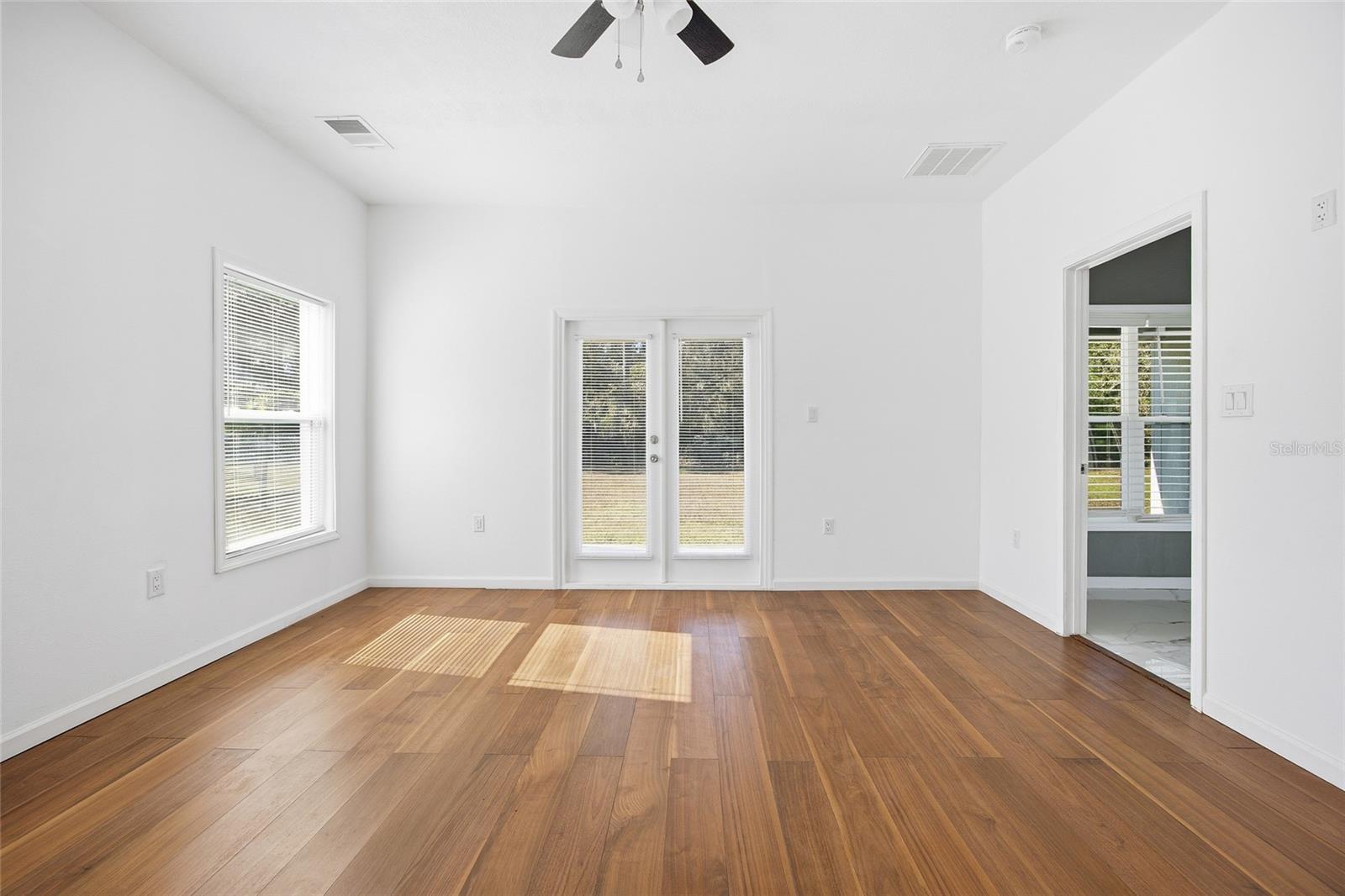 Image 22 of 39 For 14550 61st Court