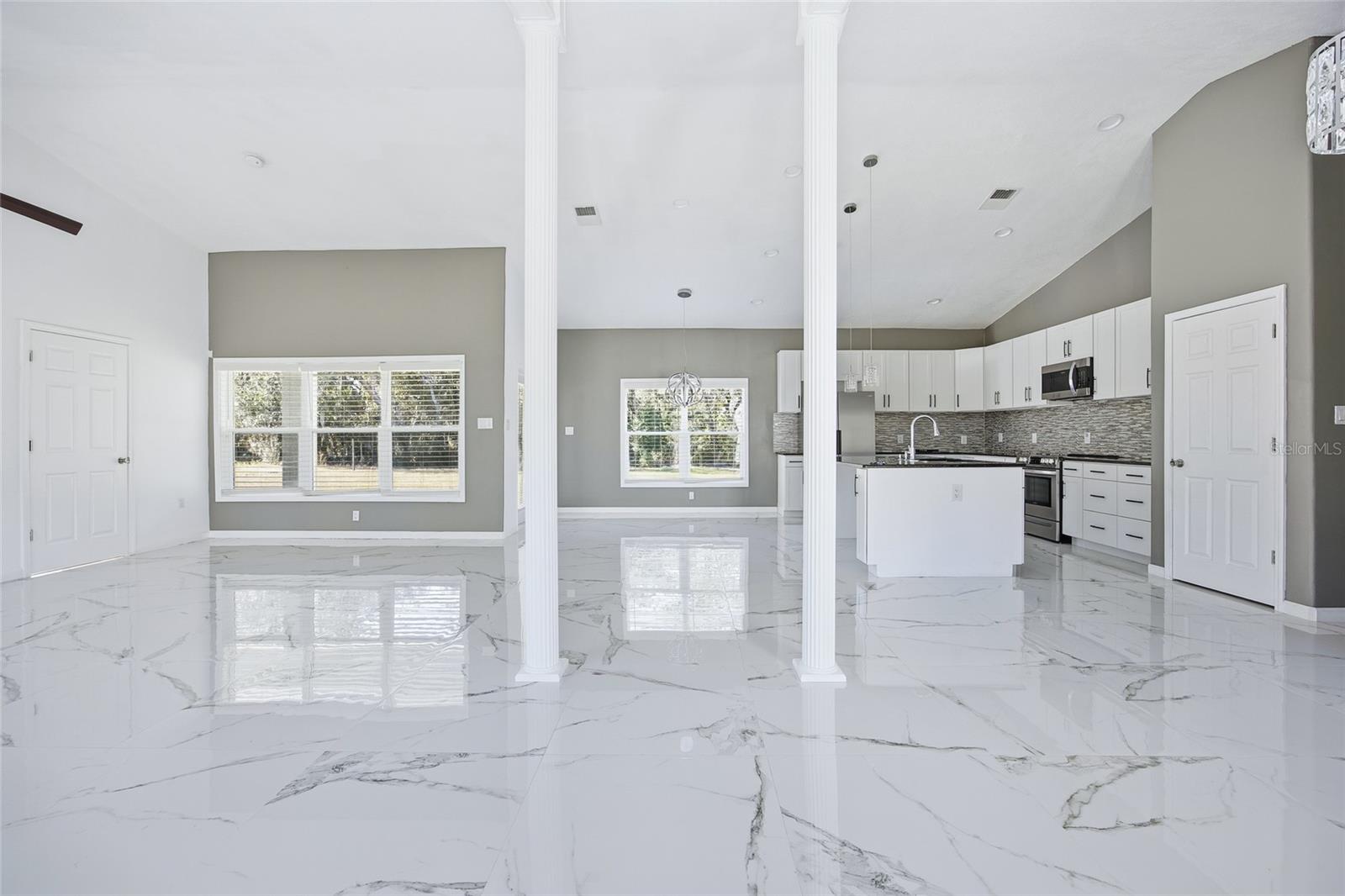 Image 8 of 39 For 14550 61st Court