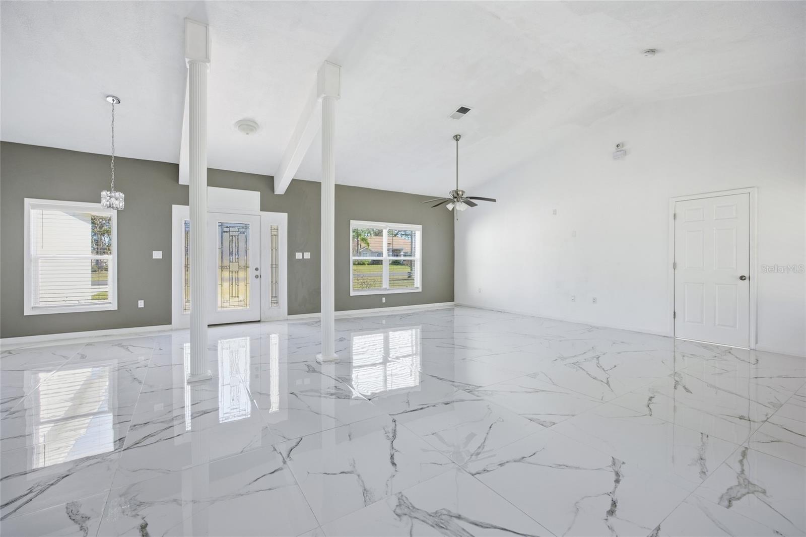 Image 9 of 39 For 14550 61st Court