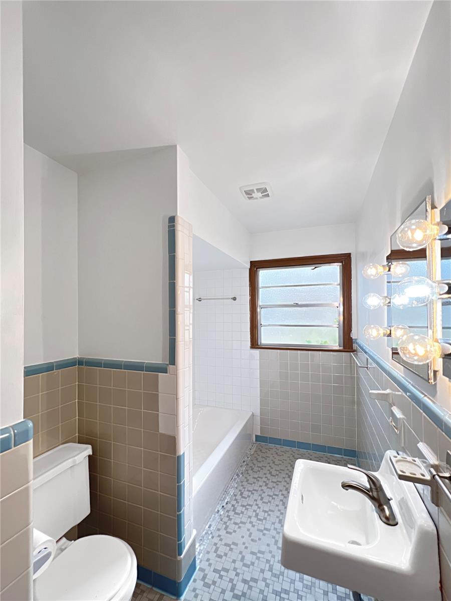 Image 12 of 21 For 1621 17th Street