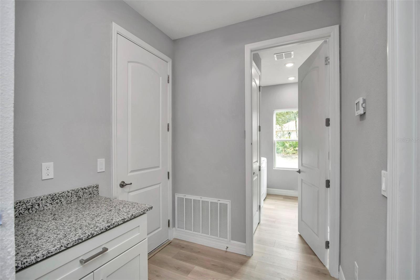 Image 41 of 48 For 3715 Cogwood Circle