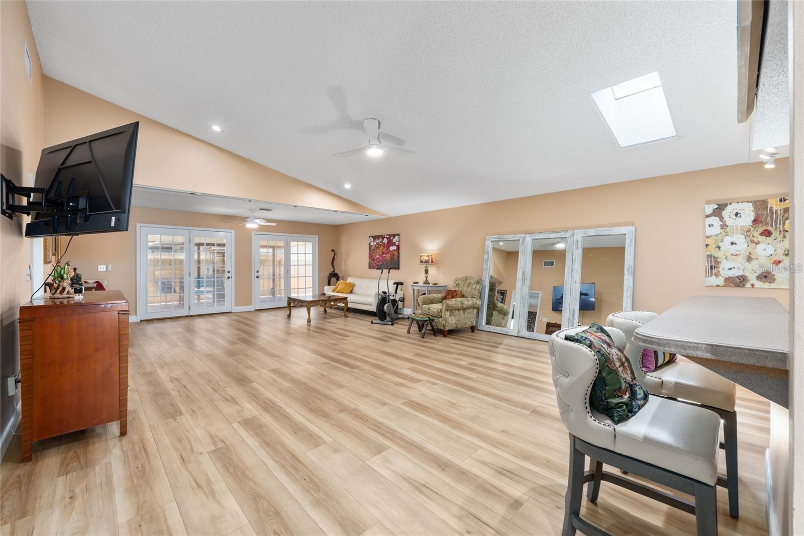 Image 5 of 35 For 5032 107th Place