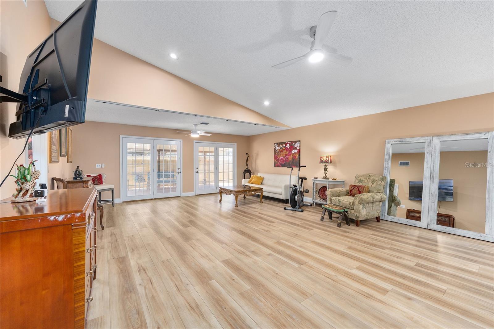 Image 6 of 35 For 5032 107th Place