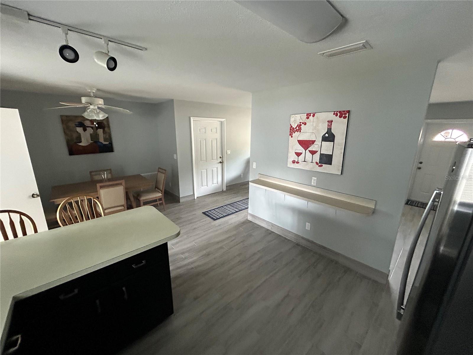 Image 12 of 27 For 21570 Raintree Street