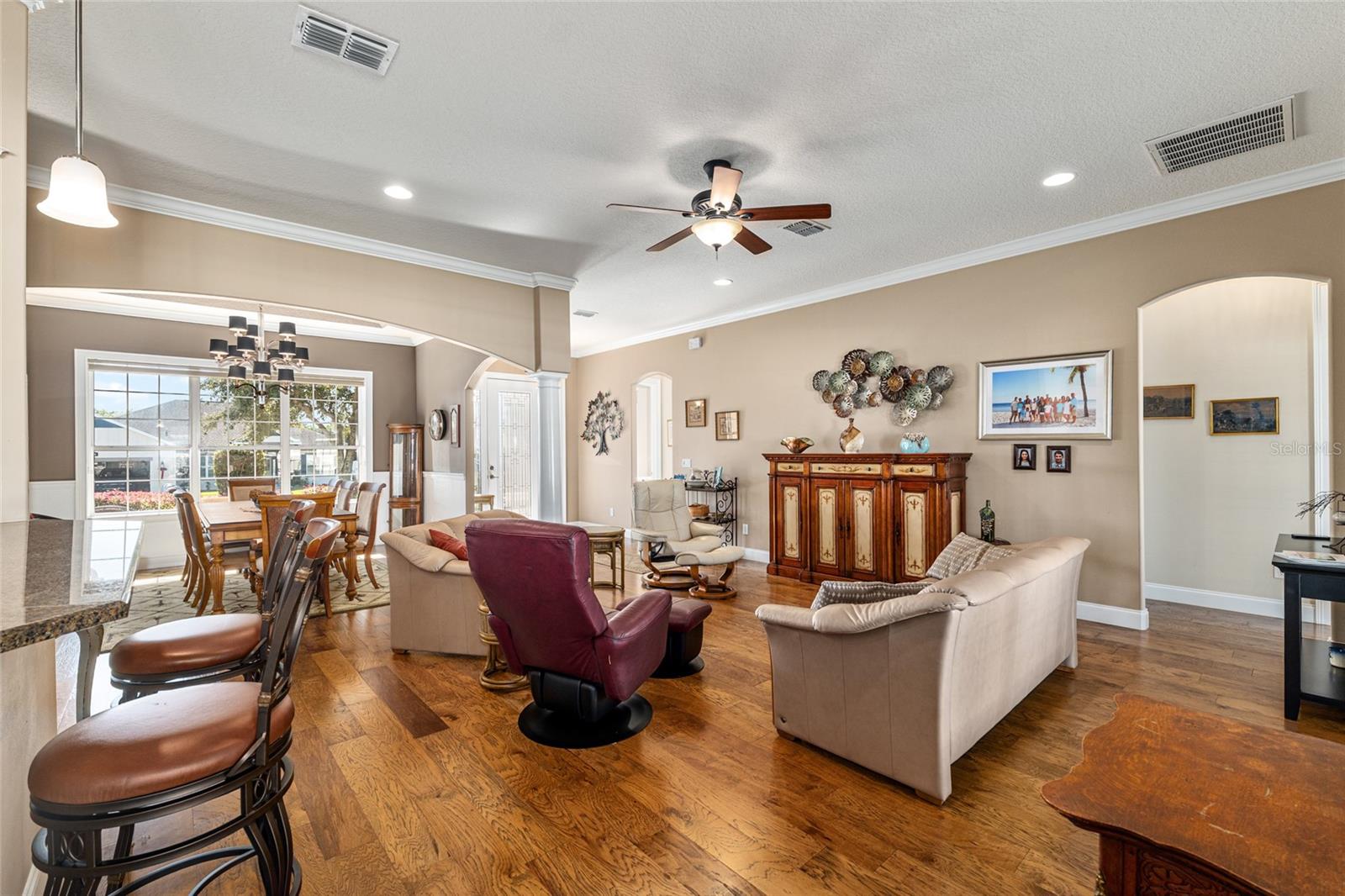 Image 18 of 88 For 1095 45th Place