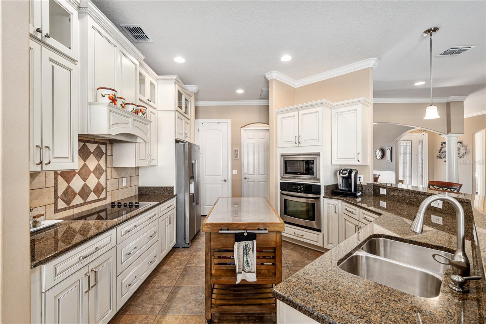 Image 23 of 88 For 1095 45th Place