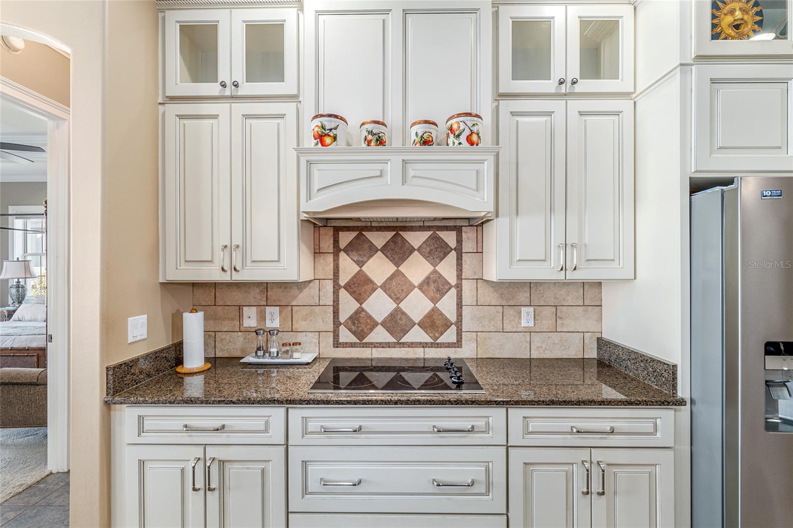 Image 24 of 88 For 1095 45th Place