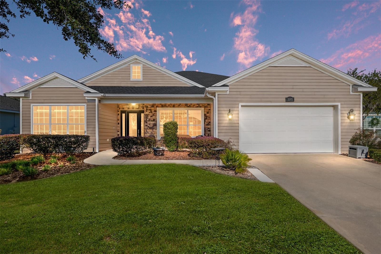 Image 4 of 88 For 1095 45th Place