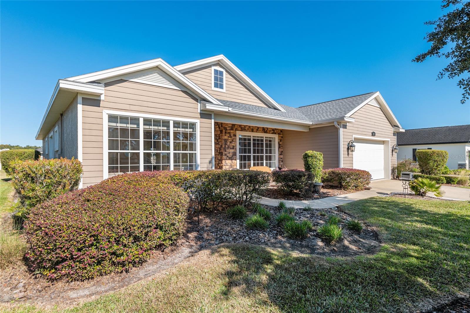 Image 5 of 88 For 1095 45th Place