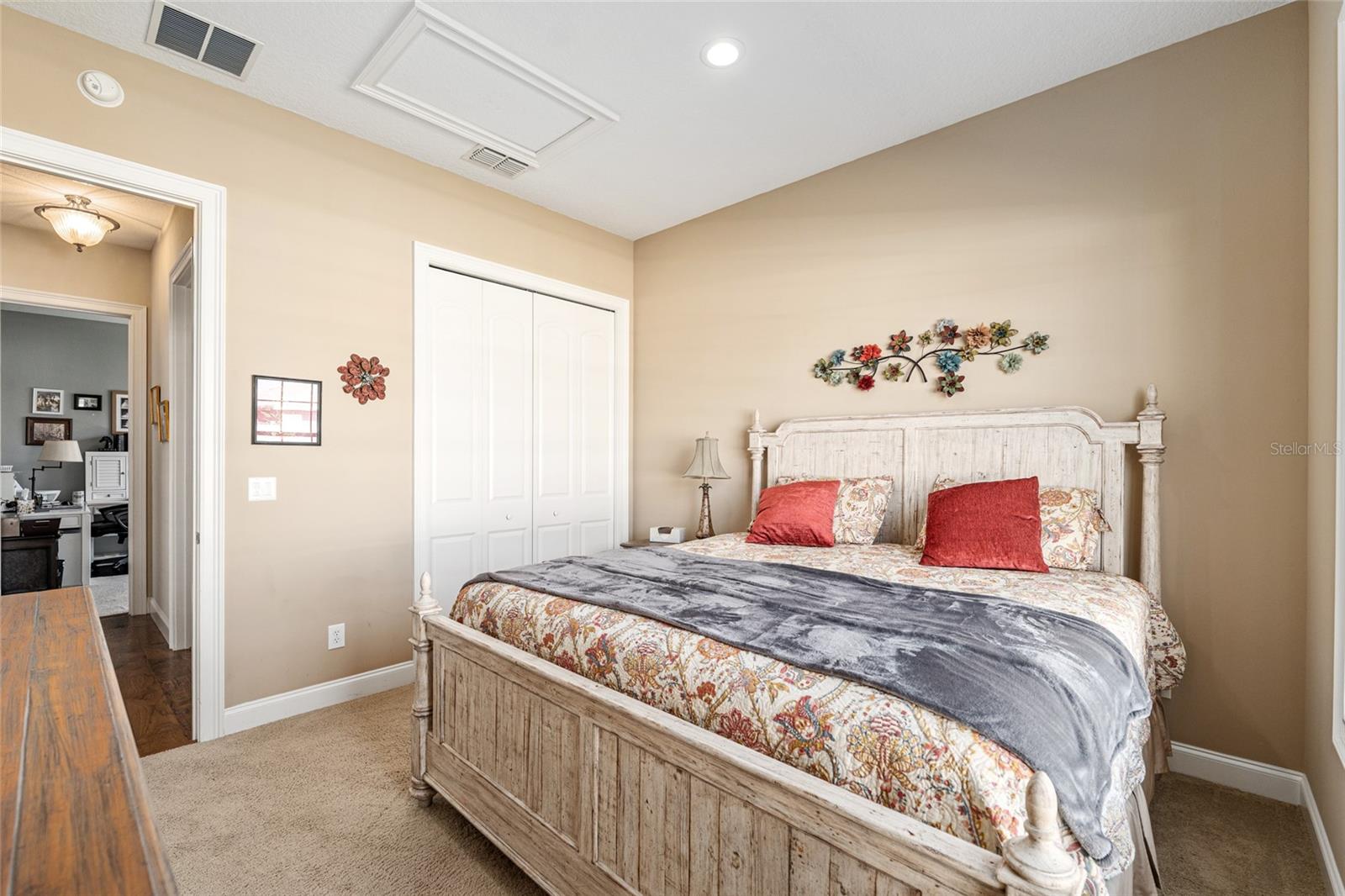 Image 52 of 88 For 1095 45th Place