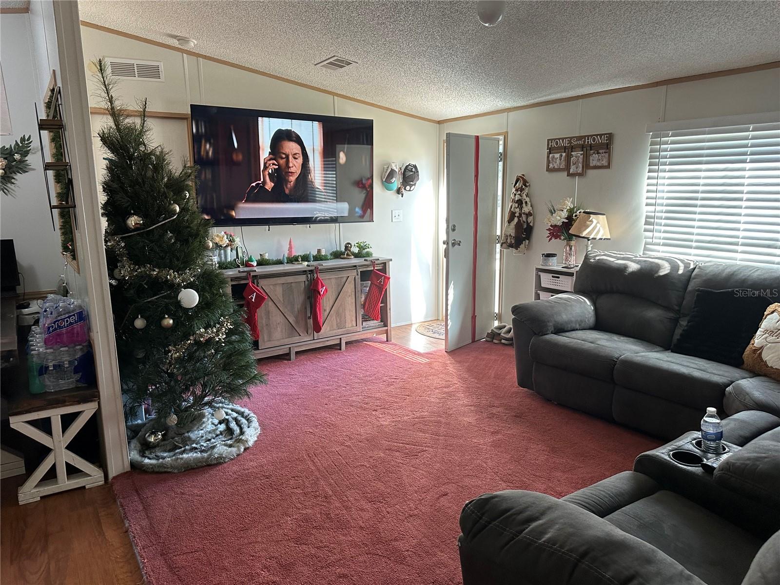 Image 3 of 13 For 640 10th Street