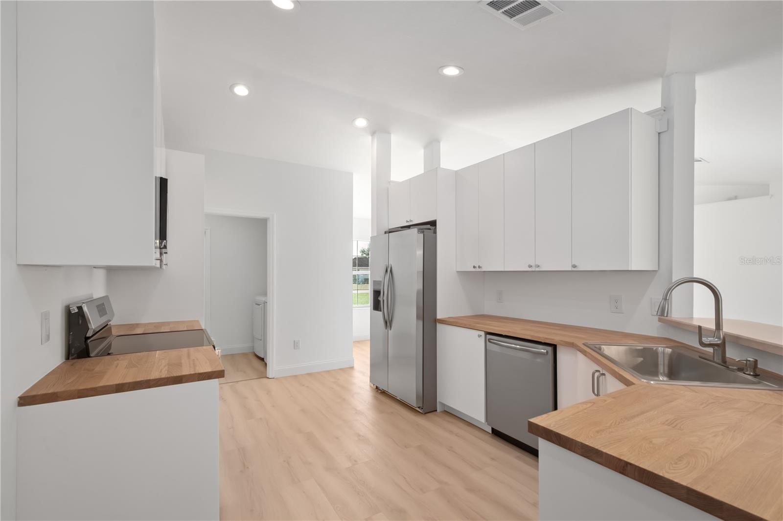 Image 11 of 50 For 12829 38th Circle