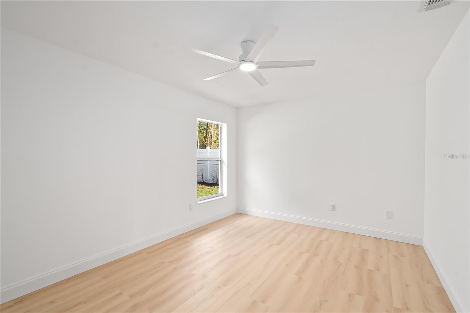 Image 28 of 50 For 12829 38th Circle