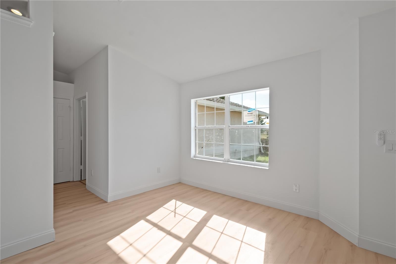 Image 7 of 50 For 12829 38th Circle