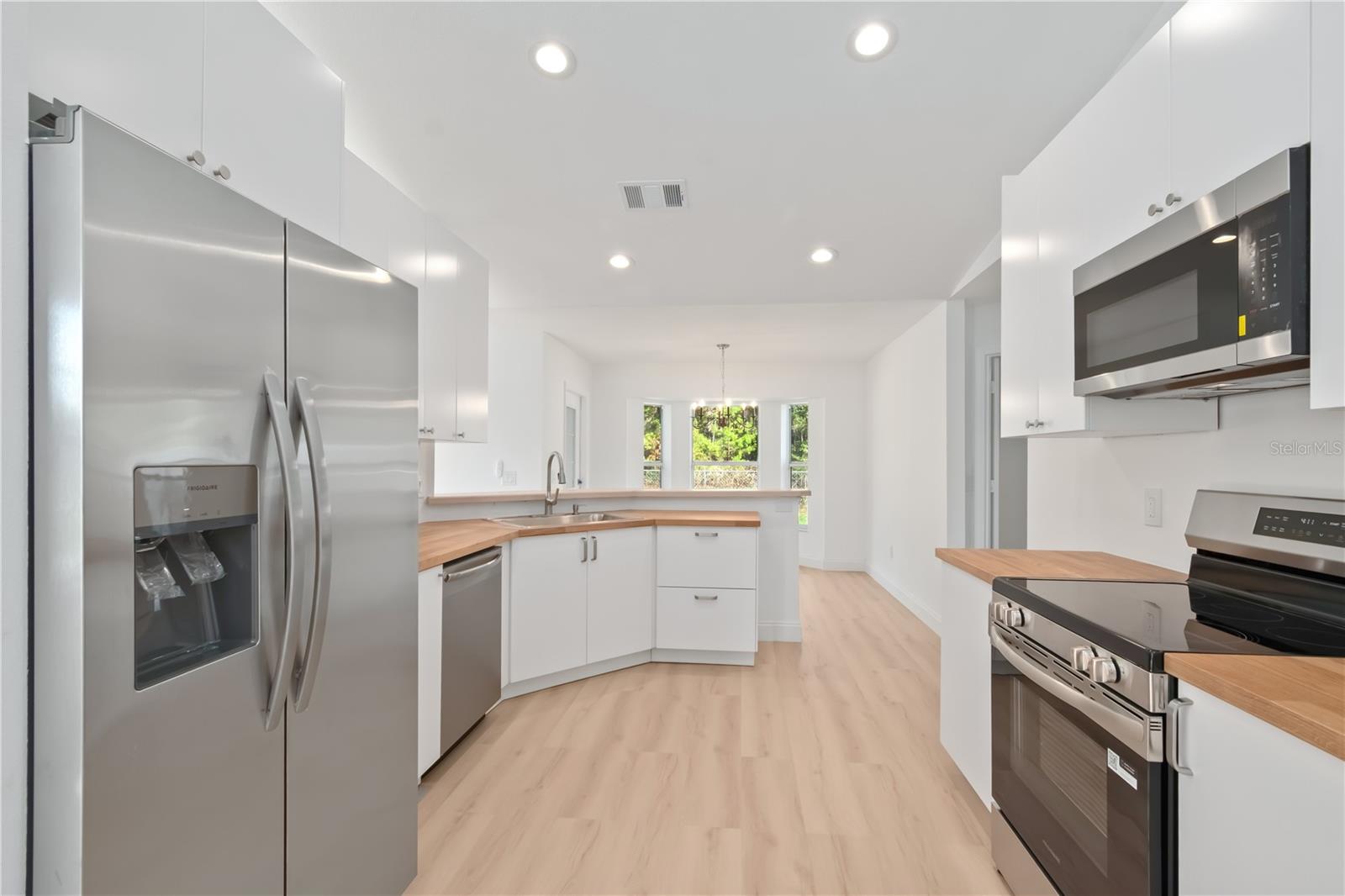 Image 8 of 50 For 12829 38th Circle