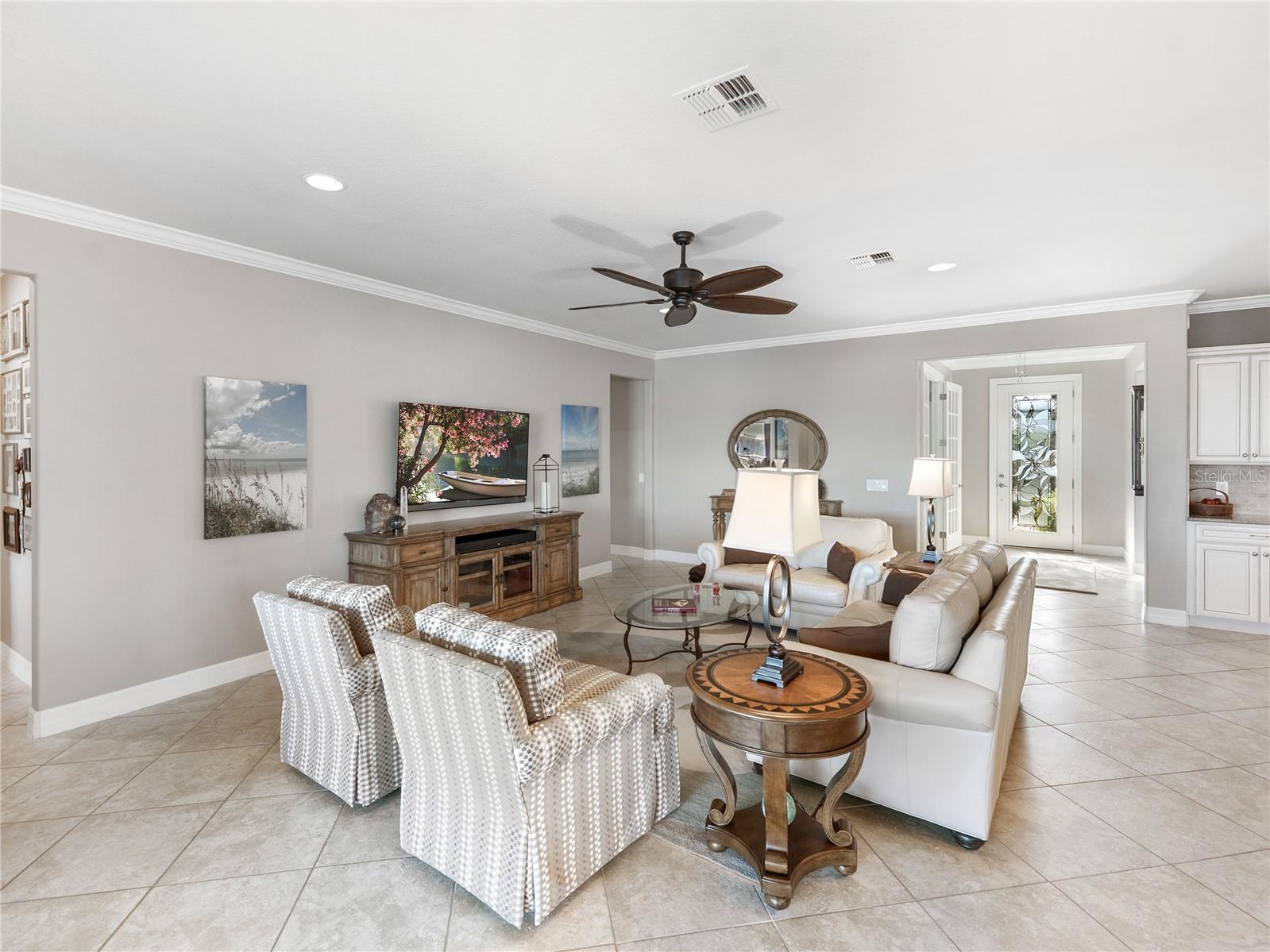 Image 14 of 76 For 6648 95th Circle