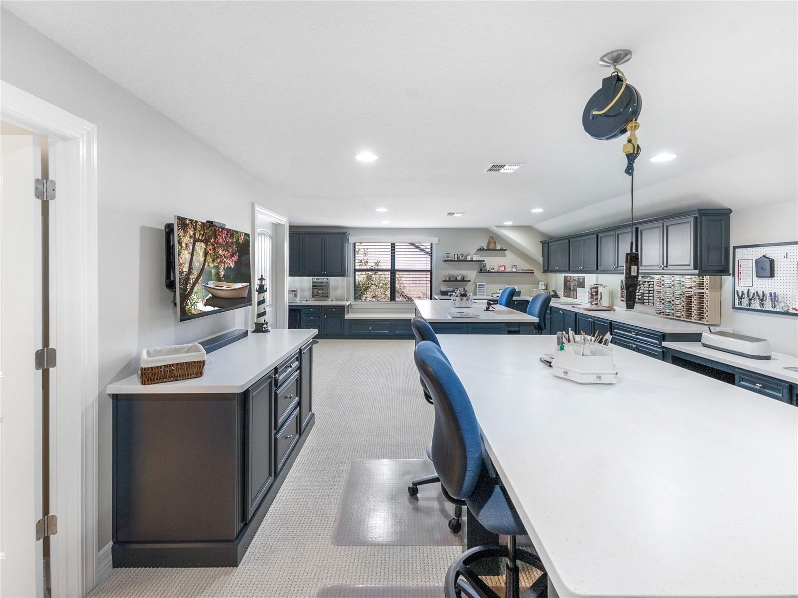 Image 31 of 76 For 6648 95th Circle