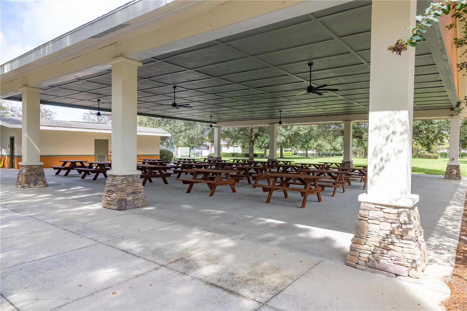 Image 62 of 76 For 6648 95th Circle