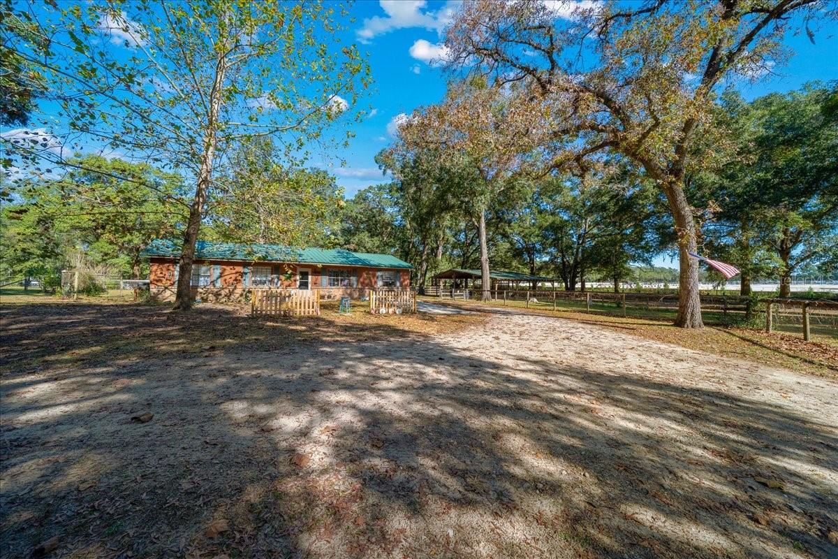 Image 18 of 70 For 7025 5th Lane