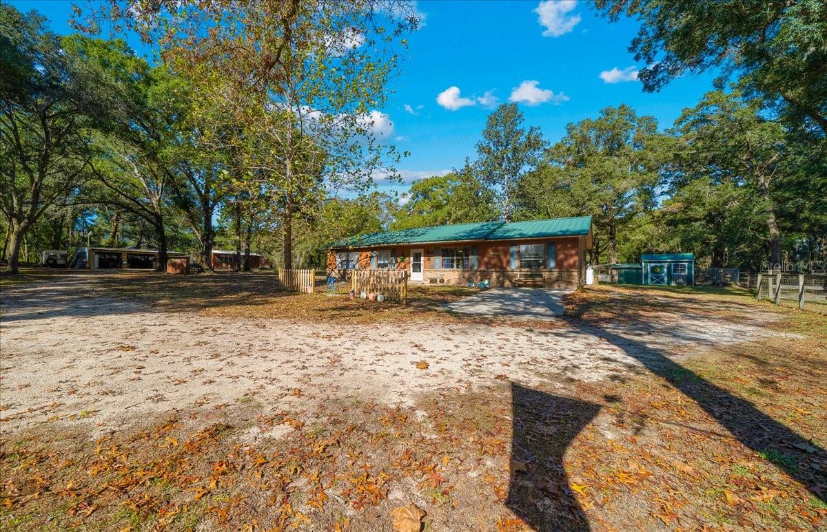 Image 19 of 70 For 7025 5th Lane