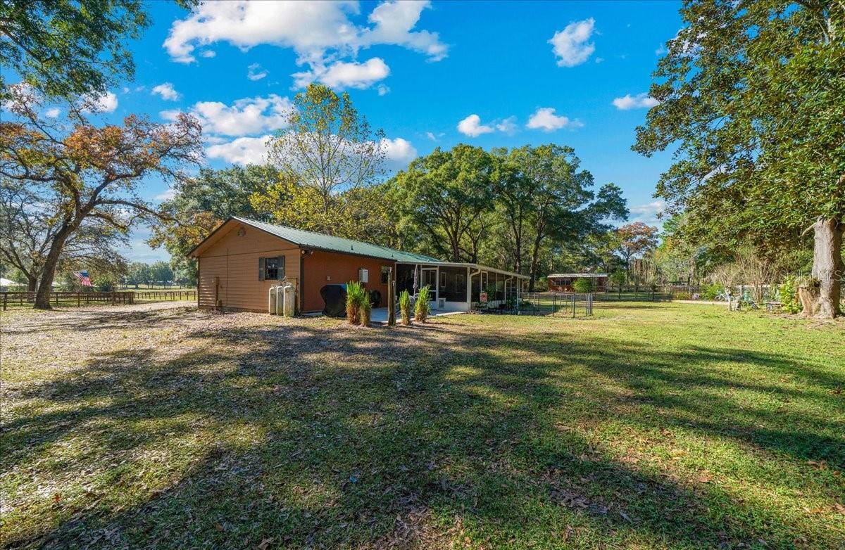 Image 24 of 70 For 7025 5th Lane