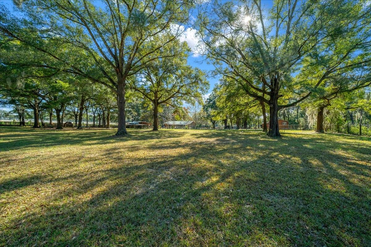 Image 33 of 70 For 7025 5th Lane