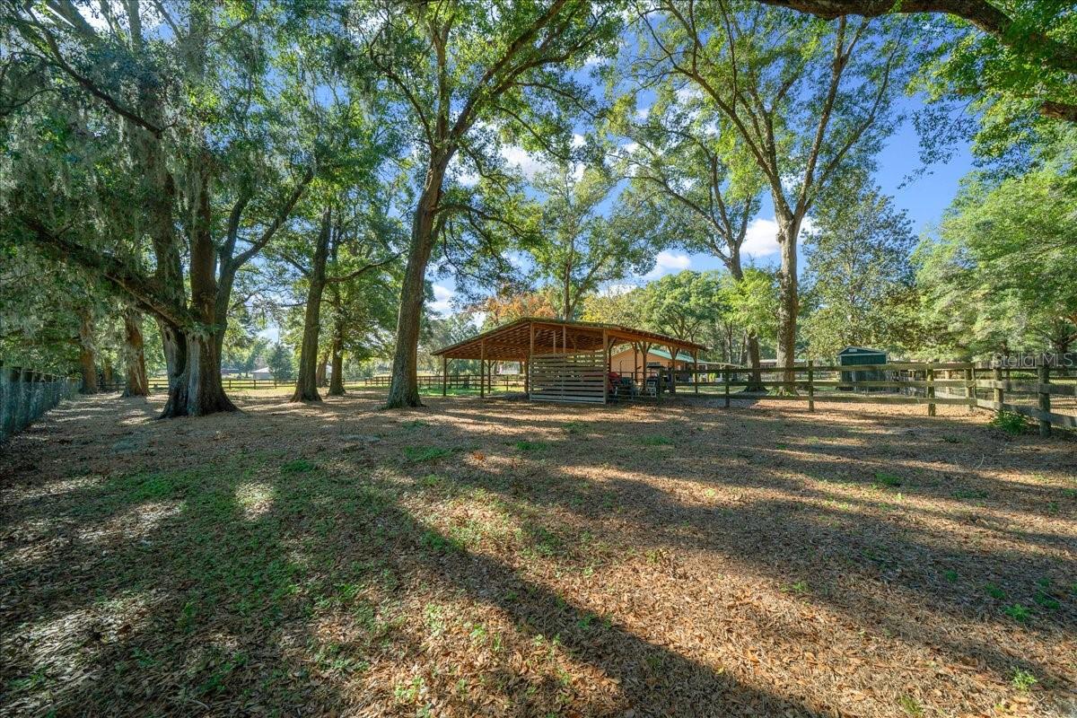 Image 36 of 70 For 7025 5th Lane