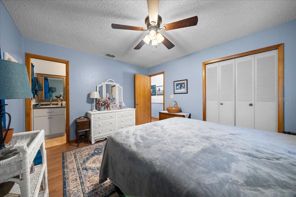 Image 58 of 70 For 7025 5th Lane