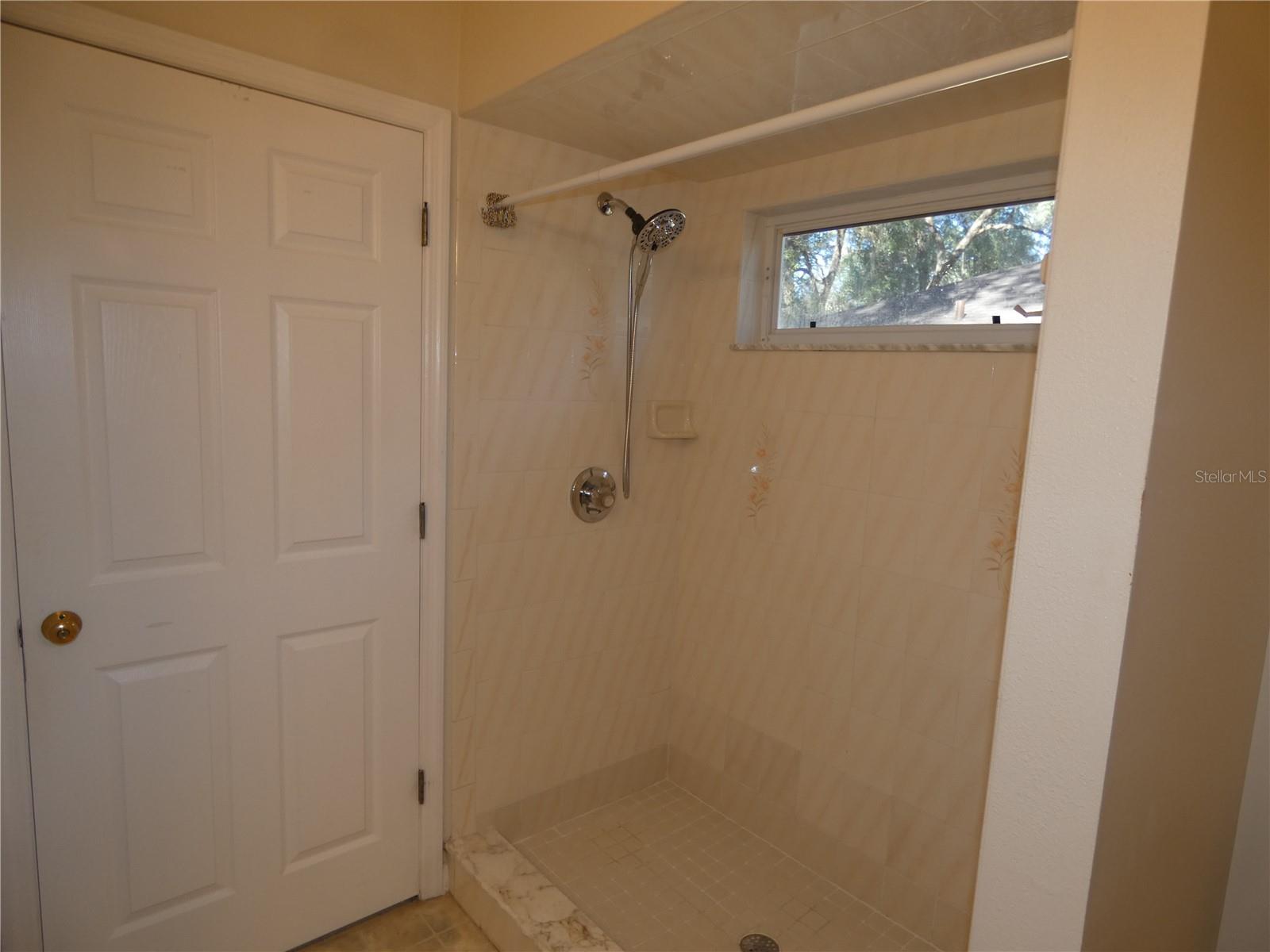 Image 10 of 37 For 19181 90th Lane Road