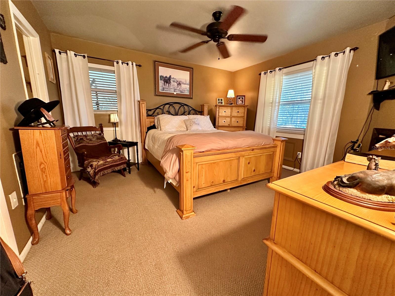 Image 10 of 39 For 13565 38th Avenue