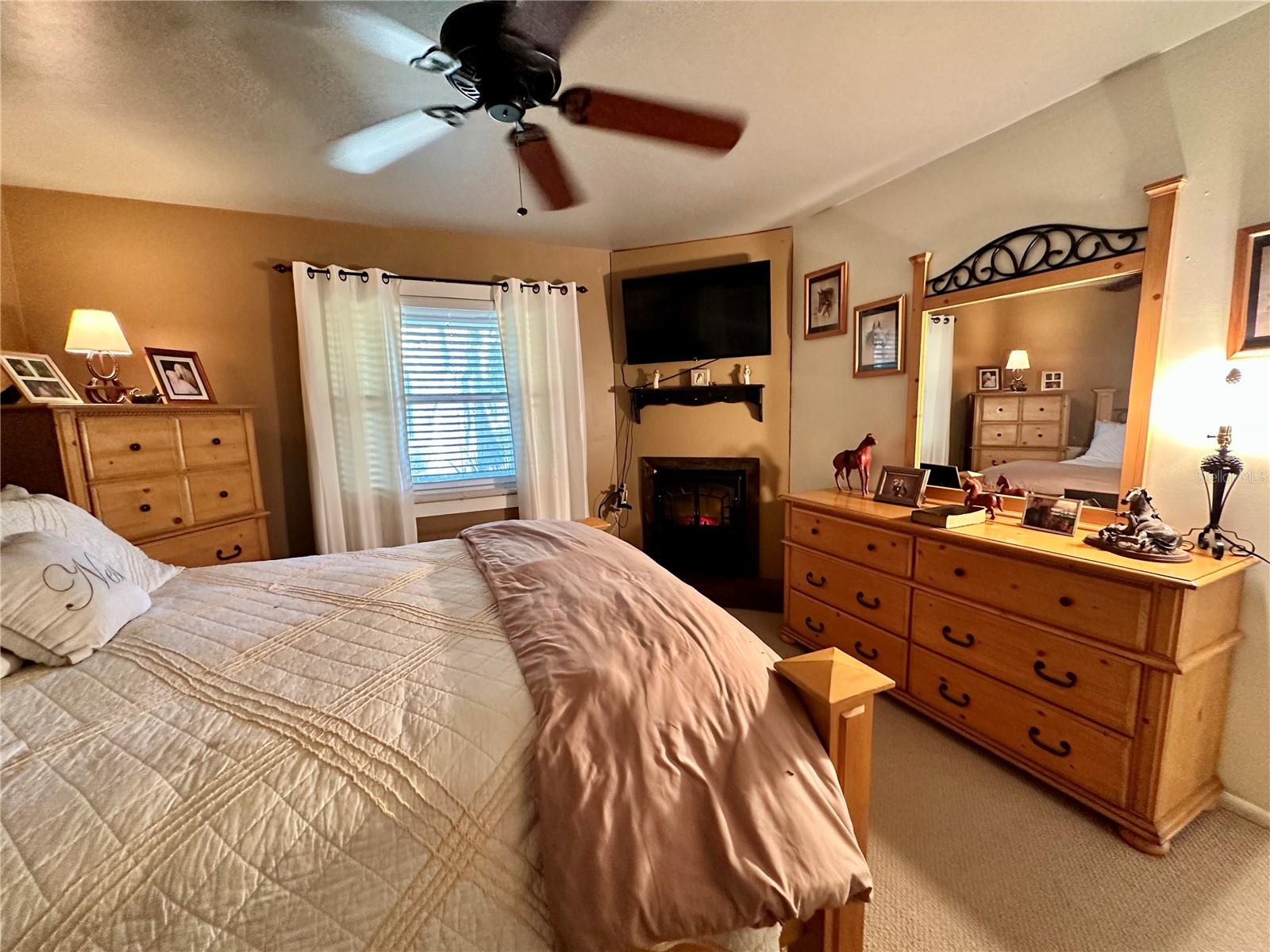 Image 11 of 39 For 13565 38th Avenue