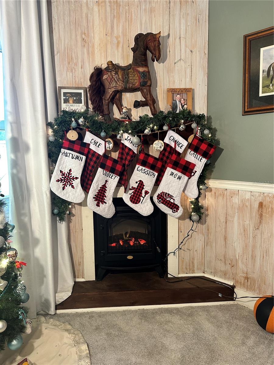 Image 7 of 39 For 13565 38th Avenue