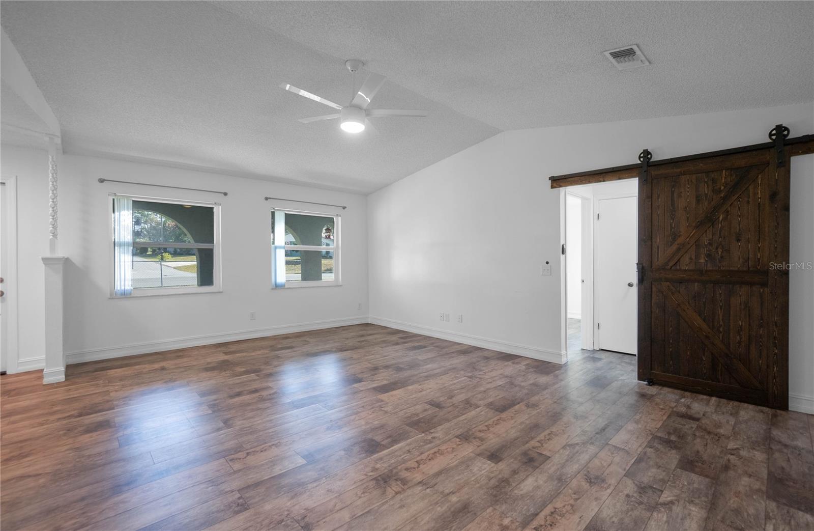 Image 10 of 34 For 102 Peony Street