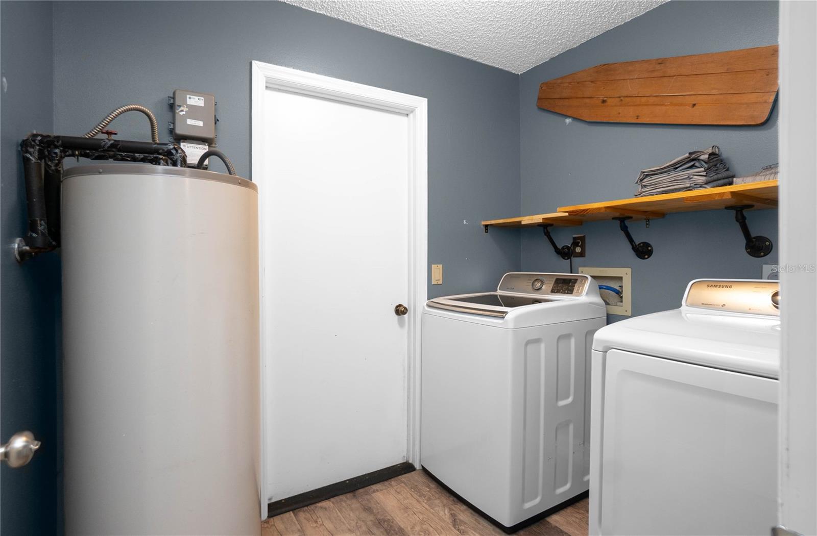 Image 17 of 34 For 102 Peony Street