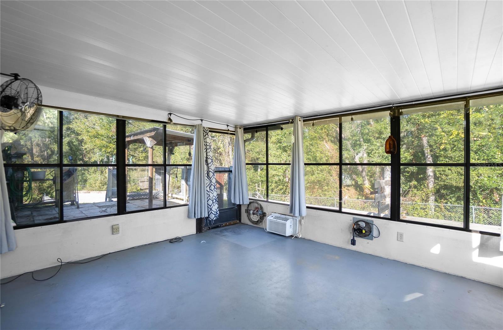 Image 21 of 34 For 102 Peony Street